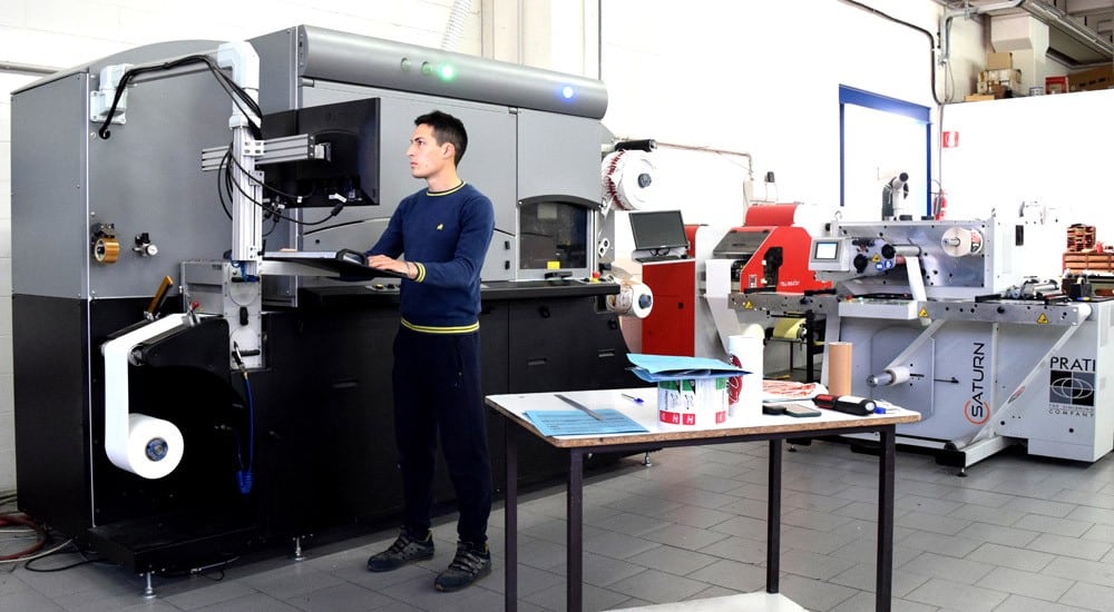 Stampa-in-bobina-di-etichette-per-prosciuttifici-langhirano Stampa-in-bobina-di-etichette-per-prosciuttifici-langhirano